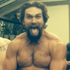 Herec Jason Momoa předvádí další maorský bojový tanec