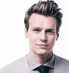 Jonathan Groff: Patrick se snaží zlomit své stereotypy