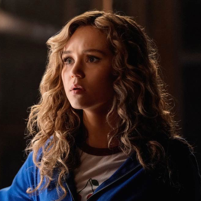 Brec Bassinger představila na Instagramu další plakát k seriálu Stargirl