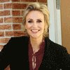 Hostující hvězda Jane Lynch