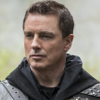 Malcolm Merlyn se dle tvůrců může kdykoliv vrátit do seriálu