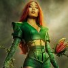 Mary přechází na temnou stranu a proměňuje se v Poison Ivy