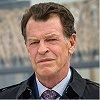 Seznamte se: John Noble jako Sherlockův otec