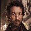 Noah Wyle hovoří o zachraňování světa a o tom, jak se stal akční hvězdou