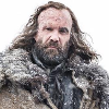 Rory McCann se během natáčení sedmé série zranil, jeho natáčení to však neovlivnilo