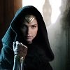 Gal Gadot jako Wonder Woman na první fotografii z vlastního filmu