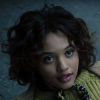 Kiersey Clemons se jako Iris West objeví i ve snímku The Flash