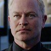 Damien Darhk v pozměněné realitě vyvraždil tým Arrow