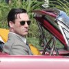 Fotky z natáčení 6. série - Jon Hamm a jeho Mustang