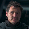 Pedro Pascal naznačuje, že další sezónu by s námi mohl strávit více času bez helmy