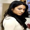 Shay Mitchell (Emily) vysvětluje, proč si změnila jméno!