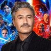 Taika Waititi zmírňuje svá předchozí vyjádření a povídá, z čeho jeho film bude vycházet