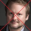 Rian Johnson s okamžitou platností vyhozen, jeho trilogie nahrazena jinými filmy