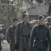 Peacock odhalil první fotografie a datum premiéry seriálu The Tattooist of Auschwitz