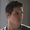 Robbie Amell naznačuje, co čeká na Firestorma ve třetí řadě