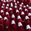 První plnohodnotný trailer na třetí řadu The Handmaid's Tale je tady