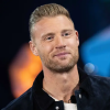 Freddie Flintoff byl hospitalizován po vážné nehodě na natáčení, není však v ohrožení života