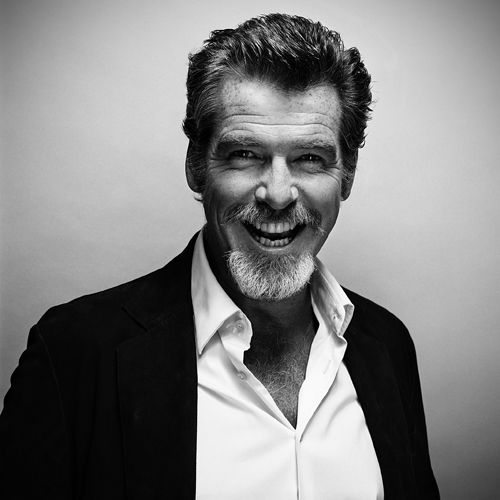 Pierce Brosnan představuje Dr. Fatea z filmu Black Adam