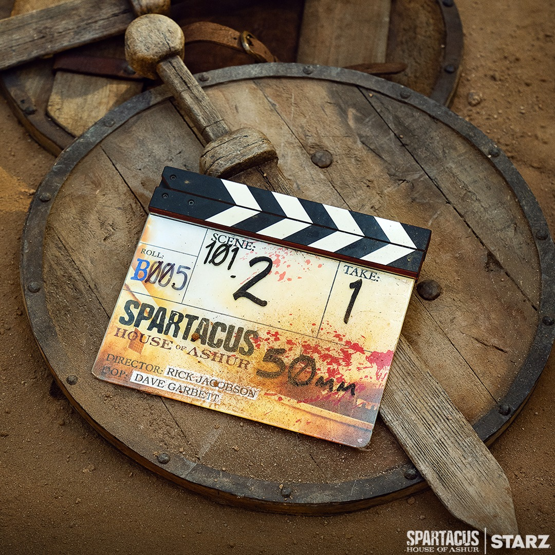 Seriál Spartacus: House of Ashur se začal natáčet a odhalil hlavní postavy a herce